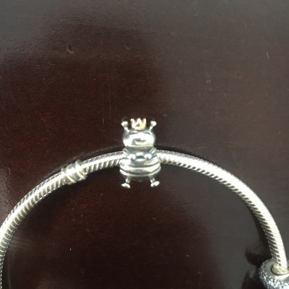 Pandora queen bee charm with gold crown
